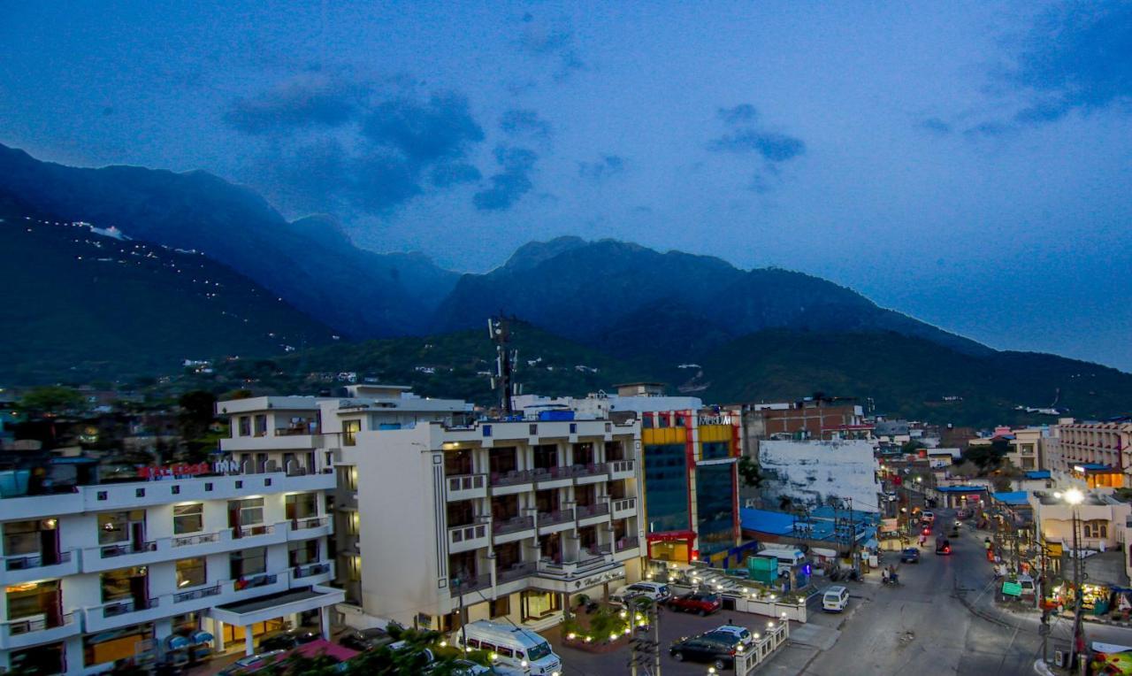 Itsy Hotels Satya Shree Katra  Ngoại thất bức ảnh
