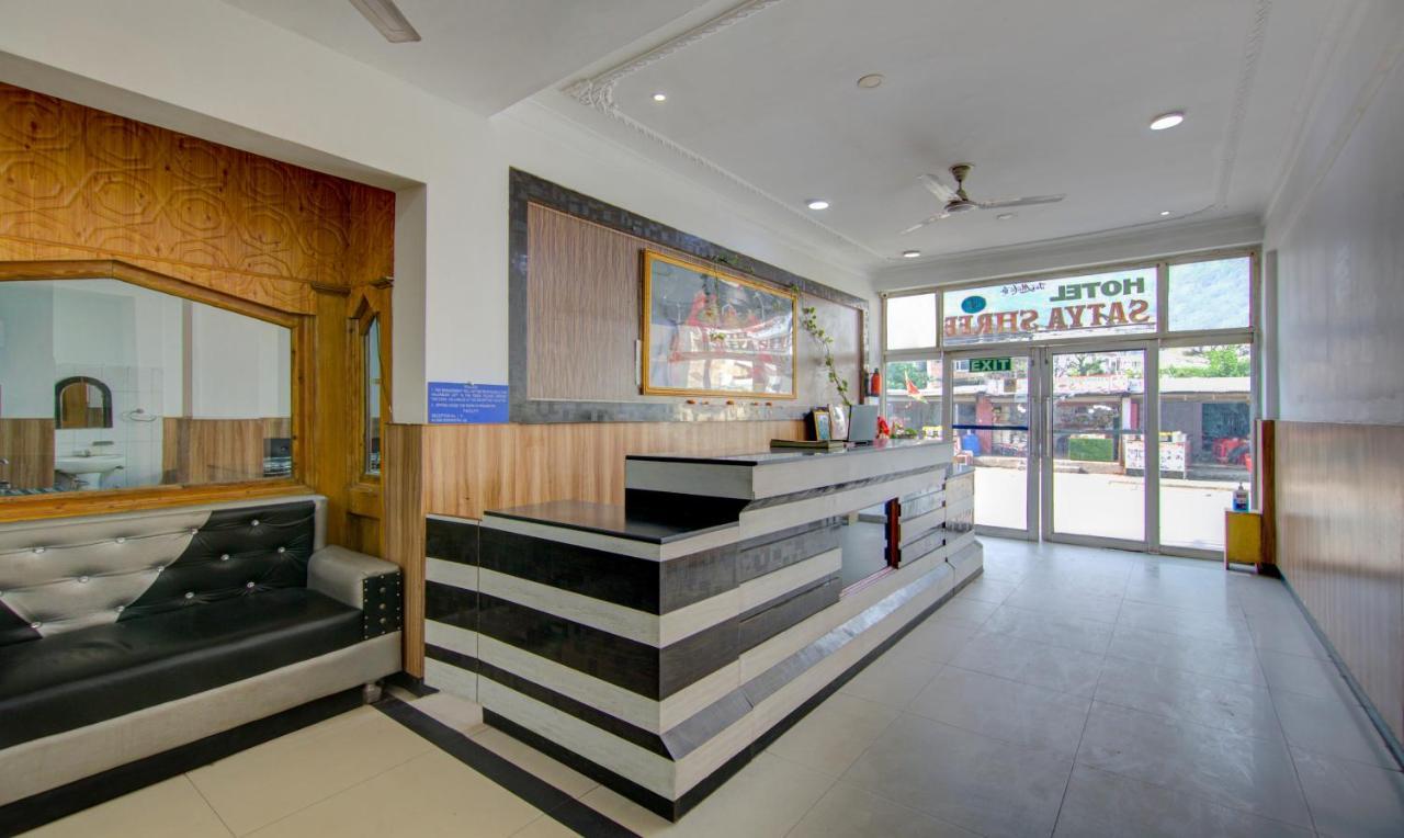 Itsy Hotels Satya Shree Katra  Ngoại thất bức ảnh
