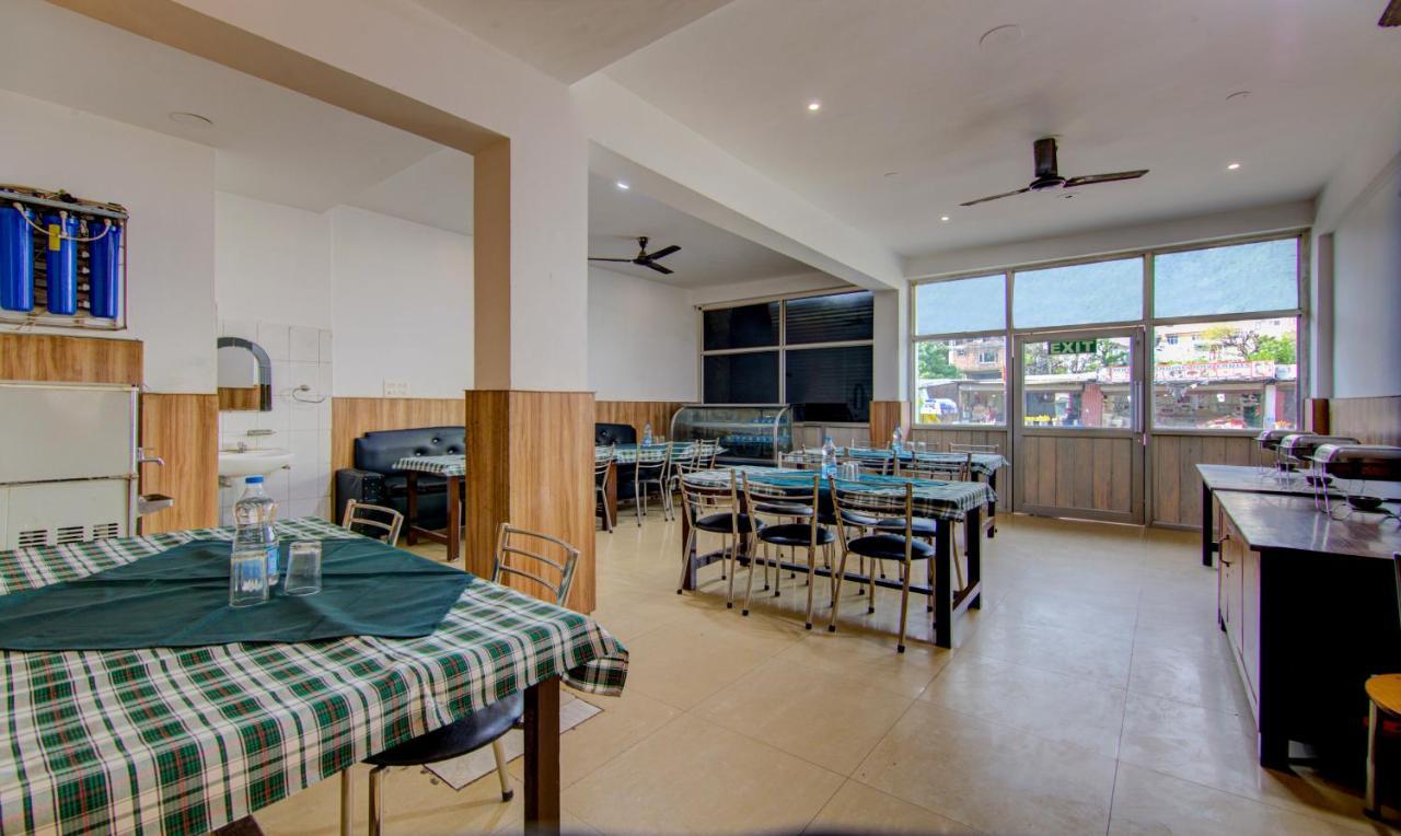 Itsy Hotels Satya Shree Katra  Ngoại thất bức ảnh