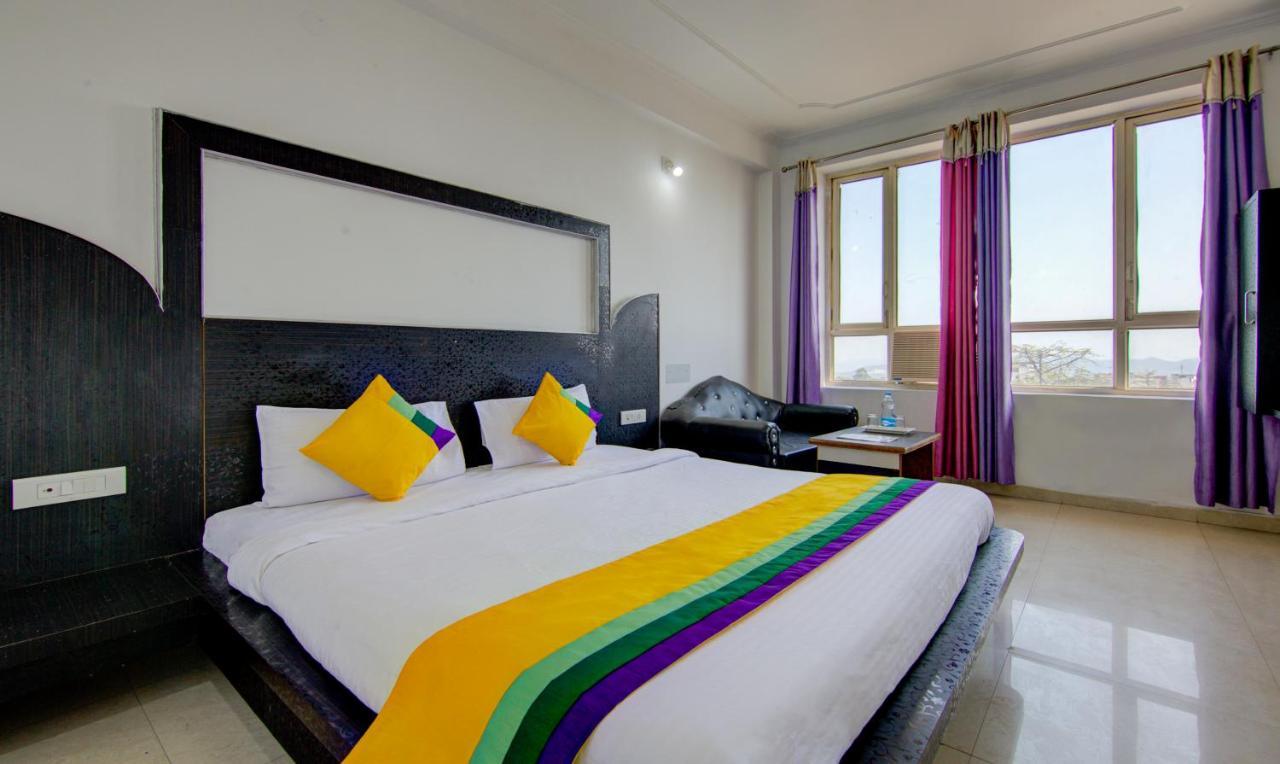 Itsy Hotels Satya Shree Katra  Ngoại thất bức ảnh